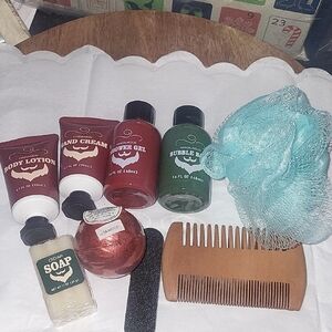 Mens Bath and Body Care Set with Comb and Loofah Travel Size.